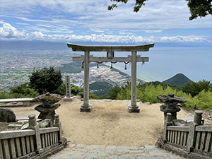 高屋神社